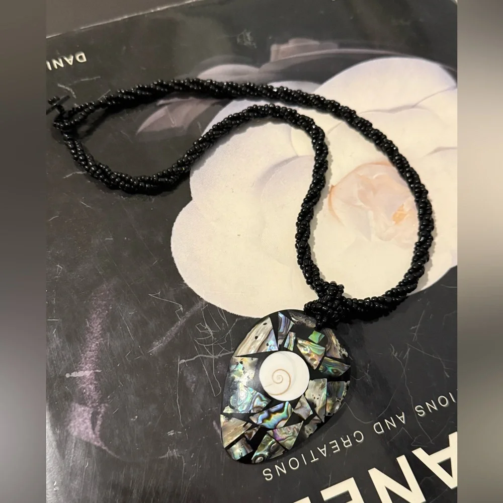 Teardrop Mosaic New Zealand Paua Abalone Black Seed Beads Necklace about 18in